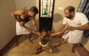 Marma Abhyangam massage therapy for pain relief